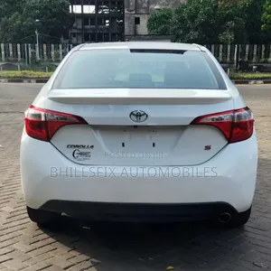 Toyota Corolla S 4dr Sedan (1.8L 4cyl CVT) 2014 White