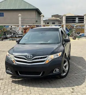 Toyota Venza XLE 4dr Wagon AWD (3.5L 6cyl 6A) 2014 Black