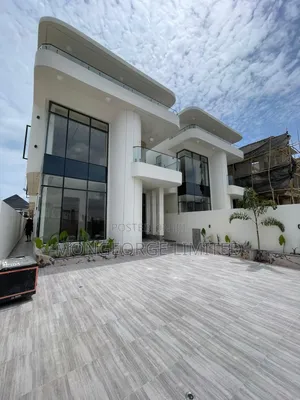 5bdrm Duplex in Chevron for sale