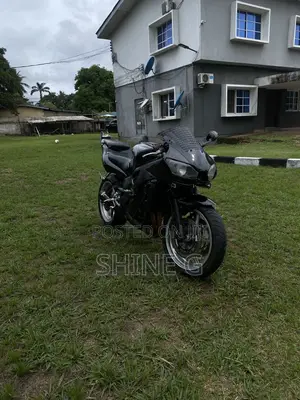 Yamaha R6 2004 Black