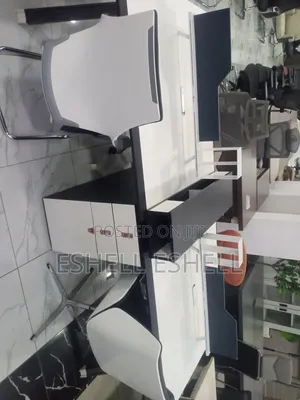 Luxury 4 Seater Work Station
