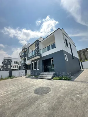 3bdrm Duplex in Chief Lateef Oyelade, Oluyole Estate for sale