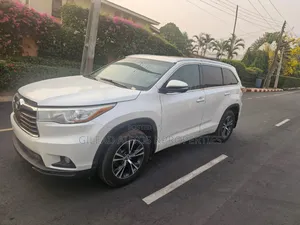 Toyota Highlander Limited V6 4x4 (3.5L 6cyl 6A) 2016