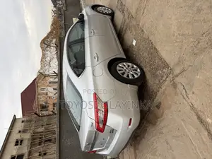 Nissan Sentra SV 4dr Sedan (1.8L 4cyl CVT) 2014 Silver