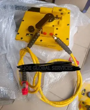 Enerpac P462 Two-Speed Ultima Steel Hydraulic Hand Pump