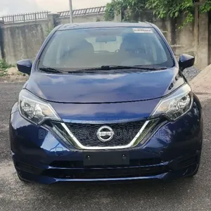 Nissan Versa 1.6 SV 2018.5 2018 Blue