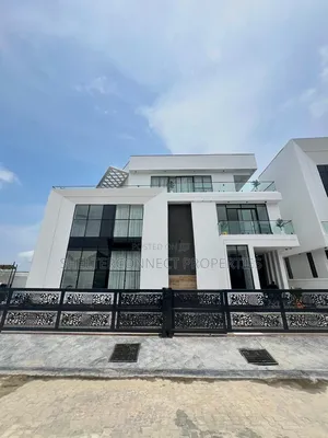 5bdrm Duplex in Chevron for sale