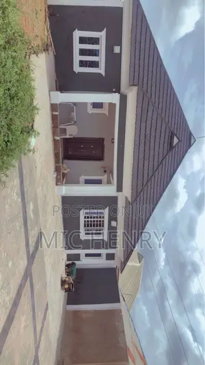 3bdrm Bungalow in Henrad Property, Oluyole for sale