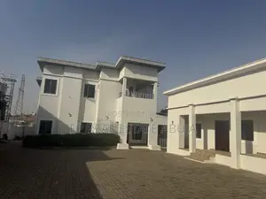 5bdrm Duplex in Guzape District for sale