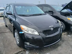 Toyota Matrix Hatchback FWD (1.8L 4cyl 5M) 2010 Black
