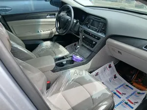 Hyundai Sonata Limited 2.0T 4dr Sedan (2.0L 4cyl Turbo 6A) 2015 Gray