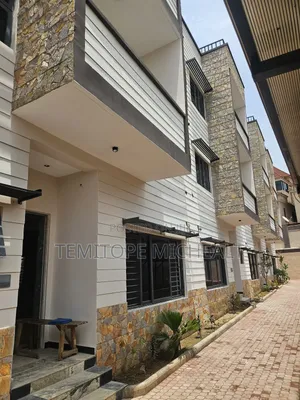 5bdrm Townhouse/Terrace in Main Wuye for sale