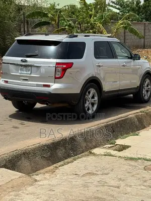 Ford Explorer 2011 Silver