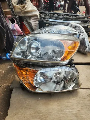 Headlamp for Toyota Rav4 2009