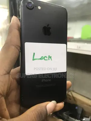 Apple iPhone 7 32 GB Black