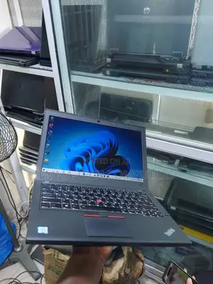 Laptop Lenovo ThinkPad X260 8GB Intel Core i5 HDD 500GB
