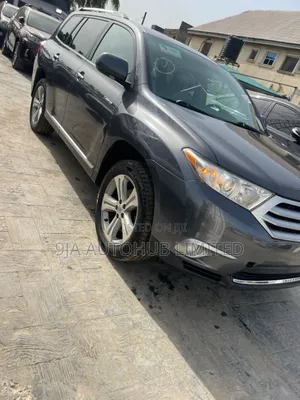 Toyota Highlander Limited 2012 Gray