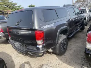 Toyota Tacoma Limited 2018 Gray
