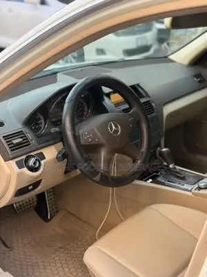Mercedes-Benz C300 2010 White