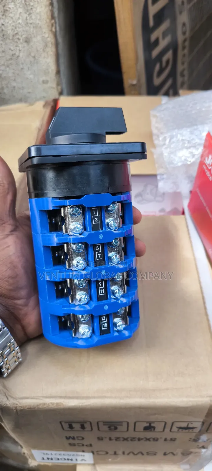125a Toggle Switch or Cam Switch