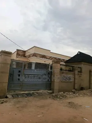 3bdrm Bungalow in Olóde Estate, Alakia for sale