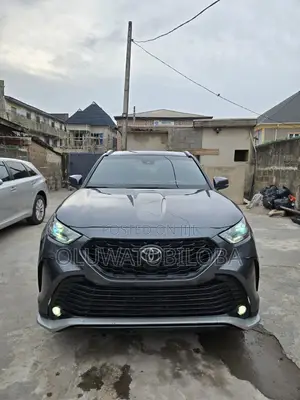 Toyota Highlander XSE AWD 2023 Gray