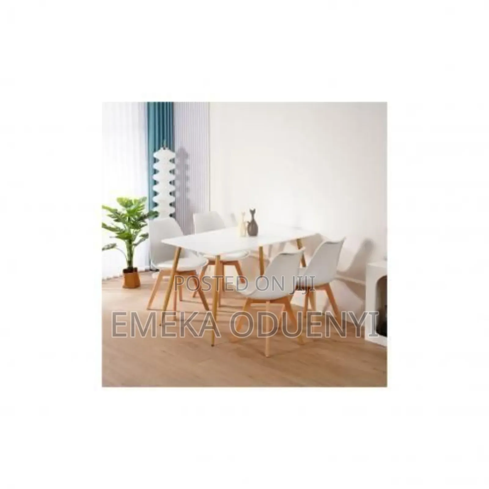 Rectangular Beechwood Dining Table With 4 Sitting Chairs