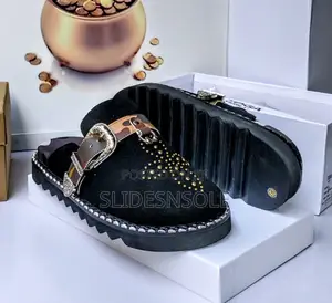 Toga Virilis Suede Studded M