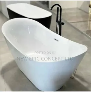 England Made Acrylic Bathtub With Black Shower
