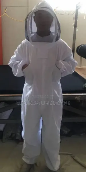 Protective White Beekeeping Suit