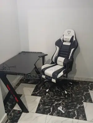 Non Adjustable Table and Gaming Chair