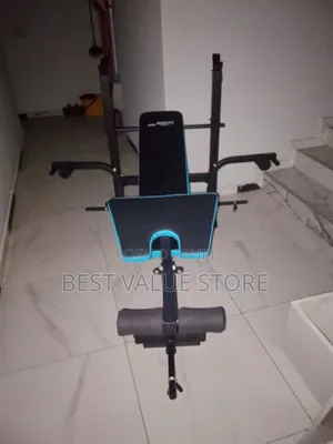 Weight Bench With Butterfly Weight