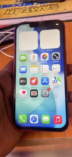 Apple iPhone 13 128 GB Red