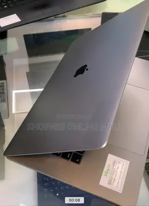 Laptop Apple MacBook Pro 2017 16GB Intel Core i7 SSD 1T