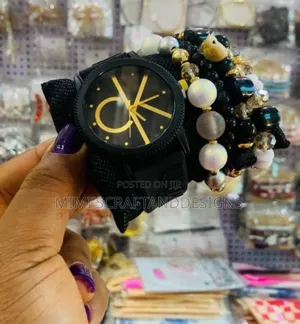 Unisex Ck Wristwatch With Bracelets