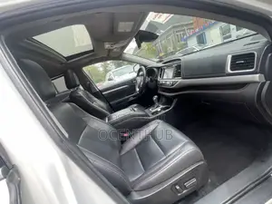 Toyota Highlander XLE AWD 2020 White