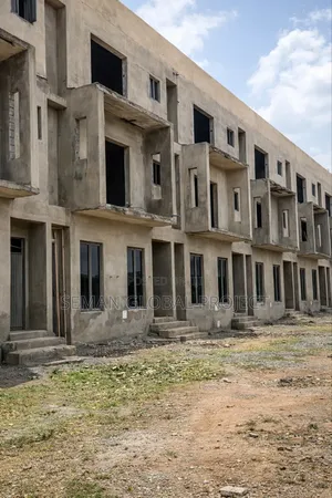 4bdrm Duplex In Kaura For Sale