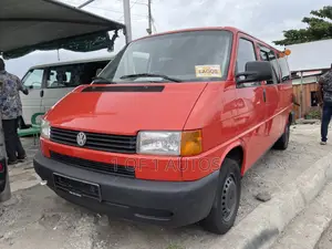 Volkswagen Transporter 2006 Orange