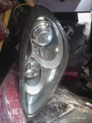 Headlight Porsche Cayenne2011/ 2016