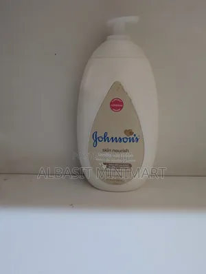 Johnson Skin Nourish Vanilla Oat Lotion