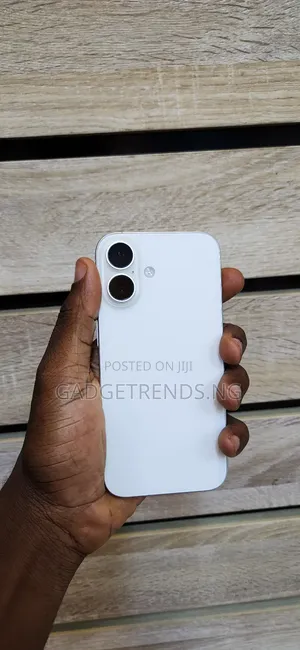 Apple iPhone 16 128 GB White