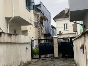 5bdrm Duplex in Chevron for rent