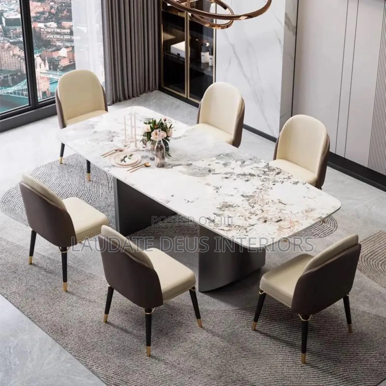 Royal Dining Table