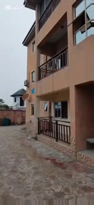 1bdrm Block of Flats in Rumuomasi , Port for rent