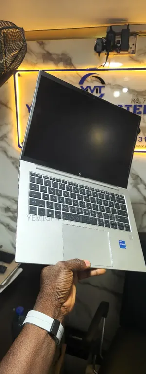 Laptop HP ZBook Firefly 14 G10 16GB Intel Core i7 SSD 512GB