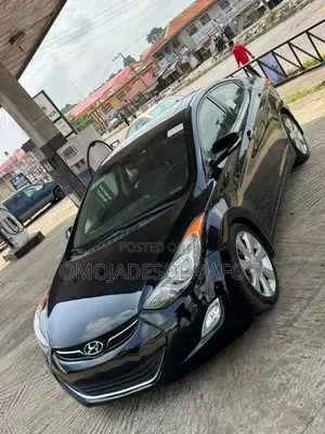 Hyundai Elantra Limited Sedan FWD (1.8L 4cyl 6A) 2013 Black