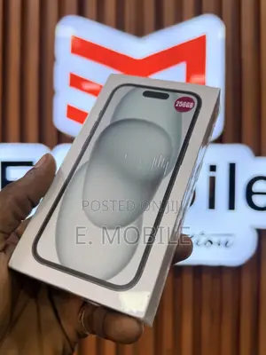 New Apple iPhone 15 256 GB Black