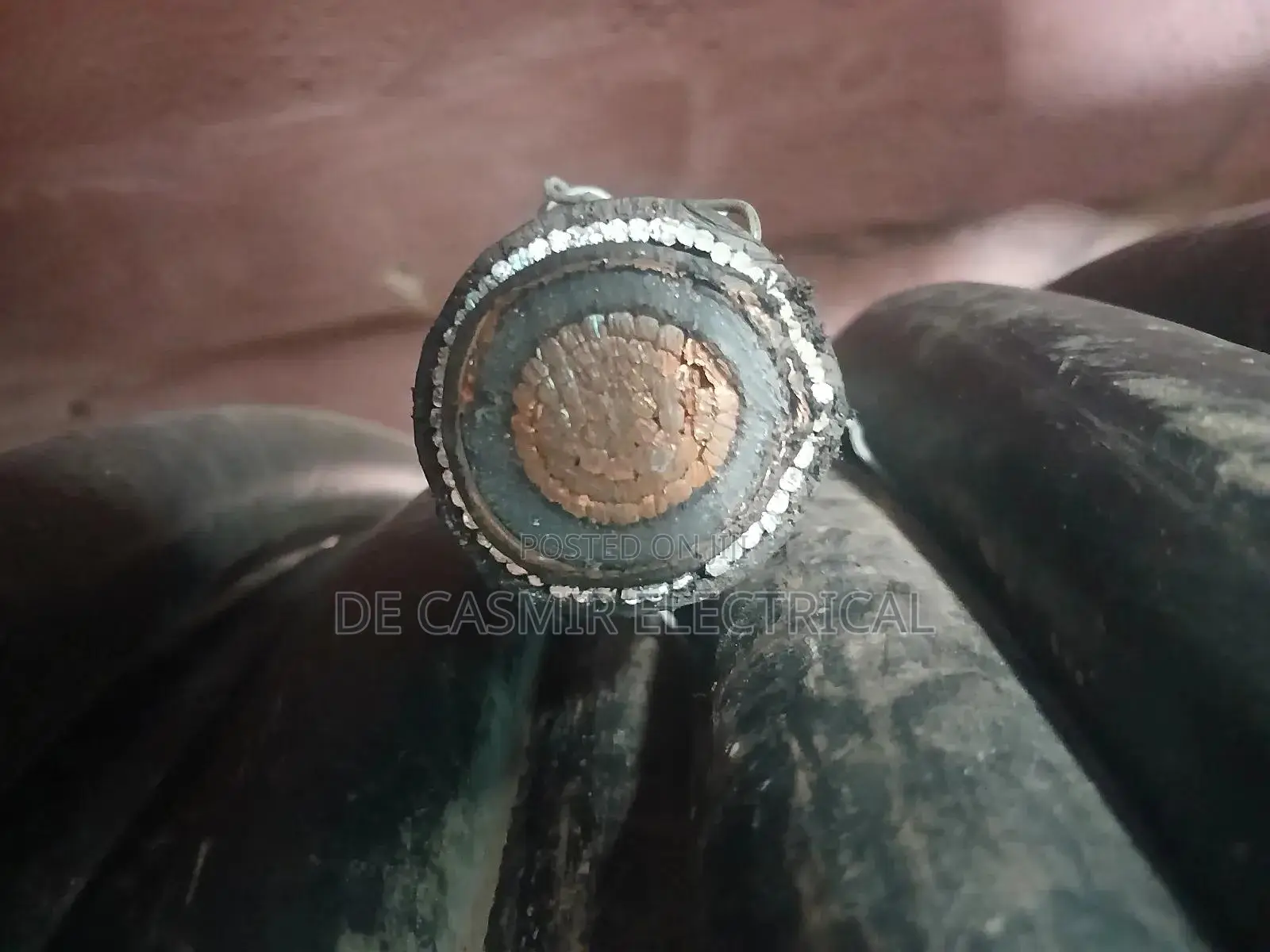 1x240mm2 Armoured Cable