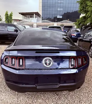Ford Mustang V6 Premium 2010 Blue