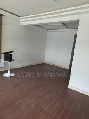 3bdrm Duplex in Admiralty Estate for rent